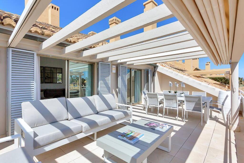Yolo Spaces - Sotogrande Sea View Penthouse Сан-Роке Екстер'єр фото