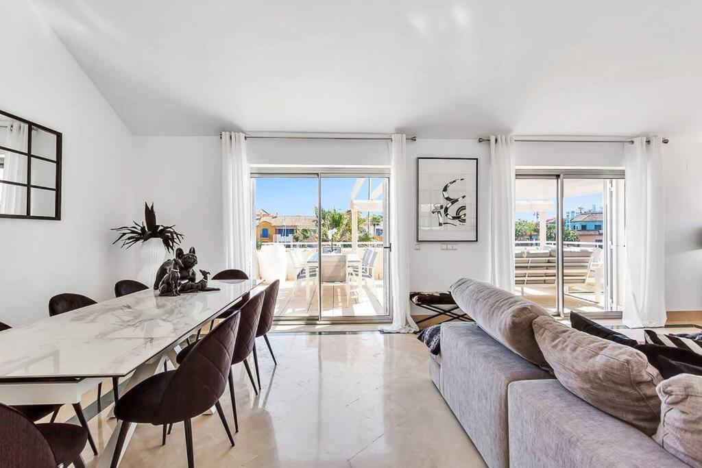 Yolo Spaces - Sotogrande Sea View Penthouse Сан-Роке Екстер'єр фото