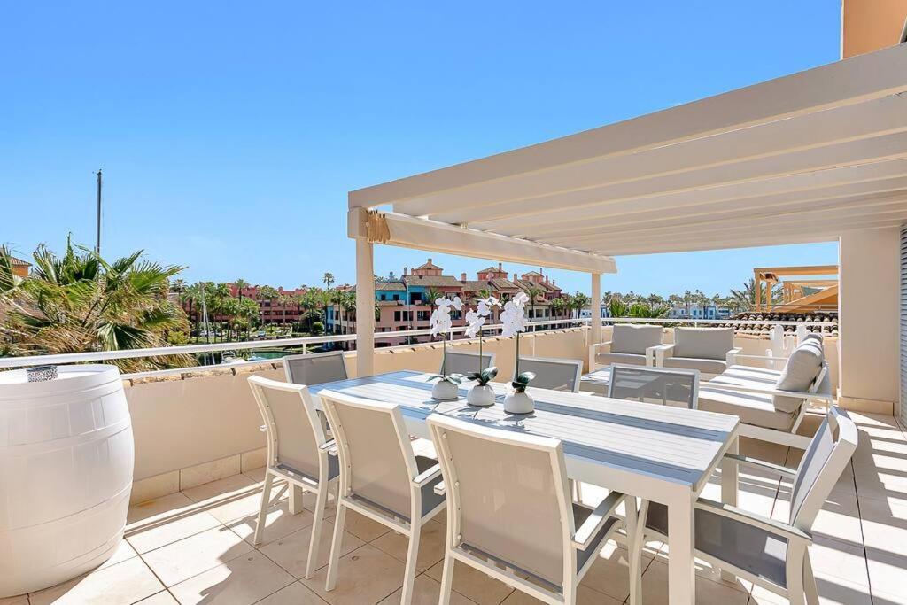 Yolo Spaces - Sotogrande Sea View Penthouse Сан-Роке Екстер'єр фото